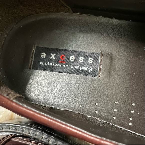 Axcess Liz Claiborne men’s leather loafer. Like new. Worn once. - Picture 2 of 6